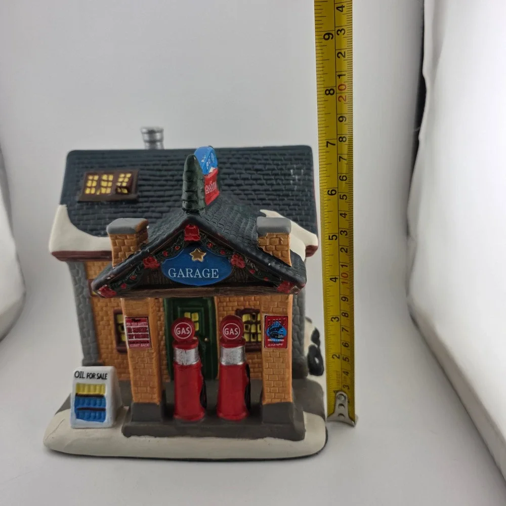 Country Charm Big Pine Gas Station Garage Christmas Village GOOD Tabletop Decor